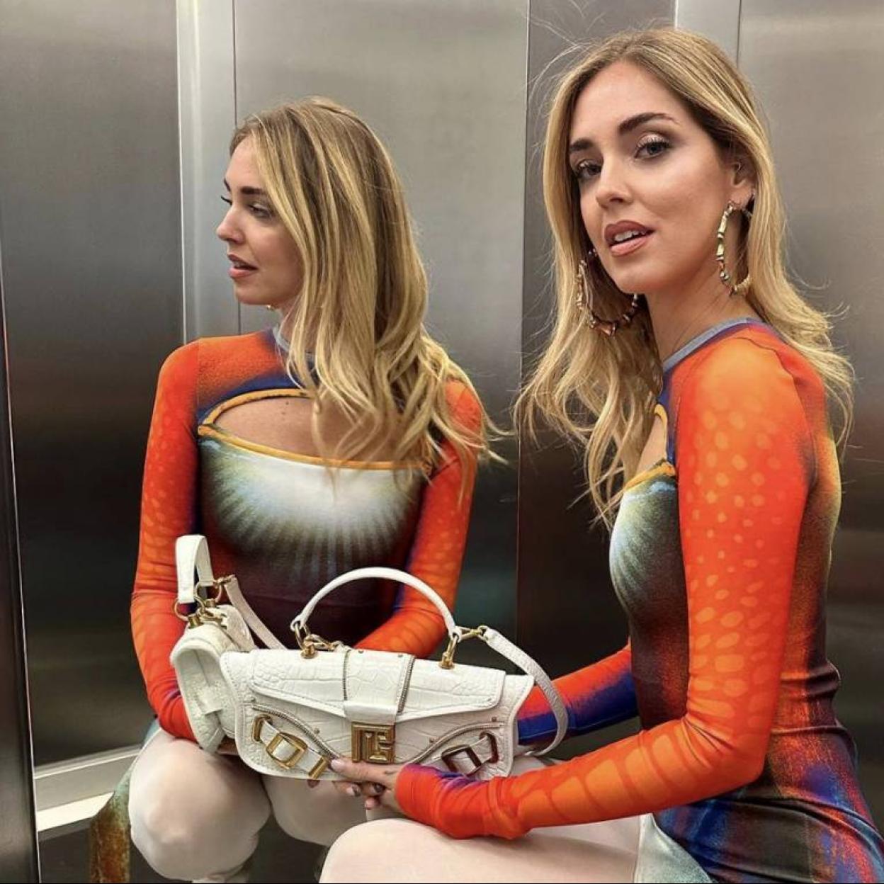 Chiara Ferragni con medias blancas.