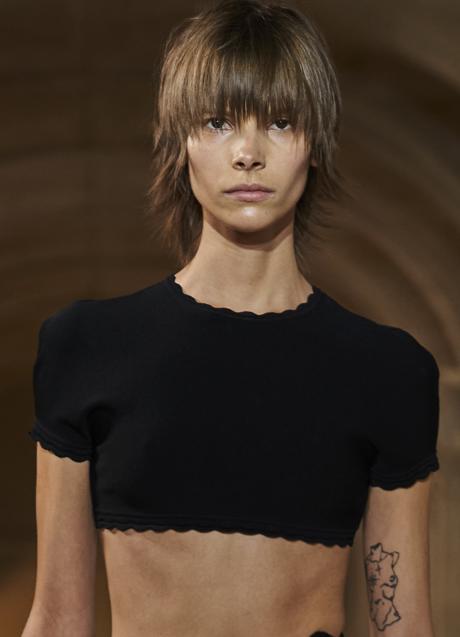 Imagen - Camiseta básica cropped. Foto: Imaxtree.