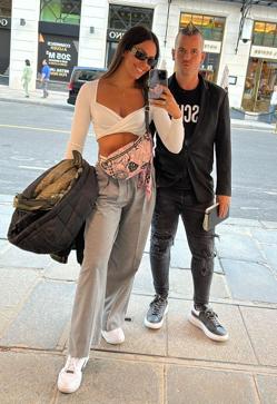 Imagen secundaria 2 - Cristina Pedroche y Dabiz muestran su amro en Instagram