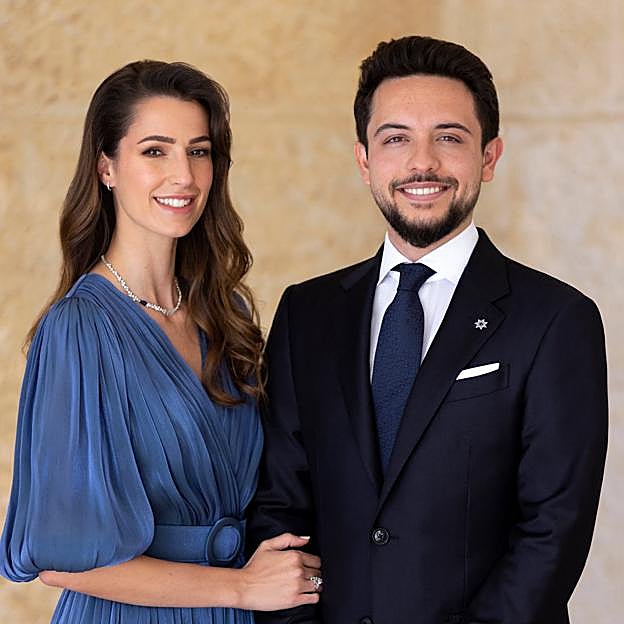 El espectacular estilo de Rajwa Al-Saif, la futura reina de Jordania que le hace la competencia a Rania (y a Letizia)