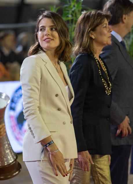Imagen - Imagen del día que nos enteramos del segundo embarazo de Carlota Casiraghi en un evento hípico. En aquella ocasión tampoco hubo confirmación oficial. GTRES