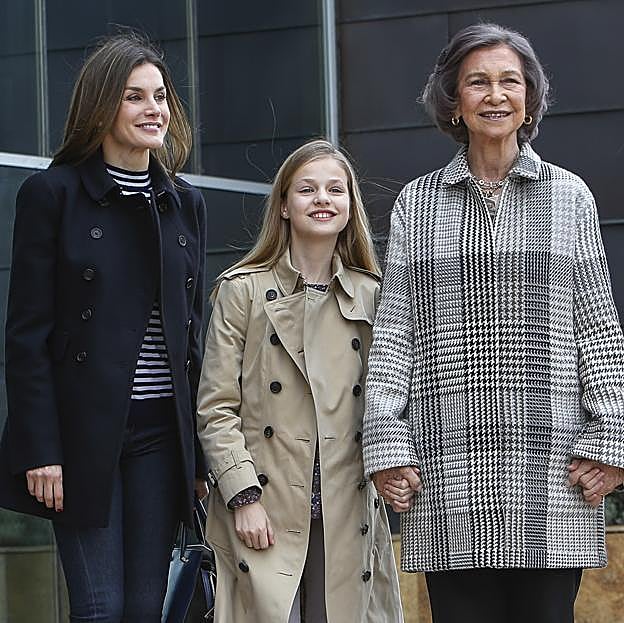 La reina Letizia, la reina Sofía y la princesa Leonor.