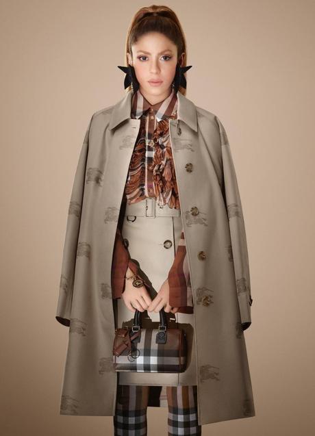 Imagen - Shakira ha protagonizado la nueva campaña de Burberry en plena tormenta por el abandono matrimonial de Geard Piqué. (Foto: @SHAKIRA)