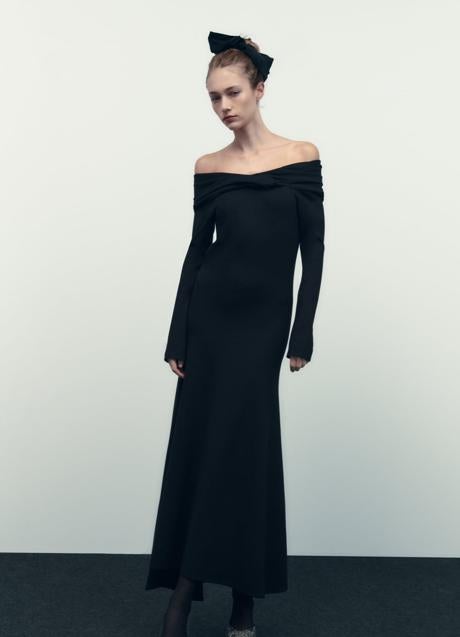 Imagen - vestido negro de Zara. Foto: Zara.