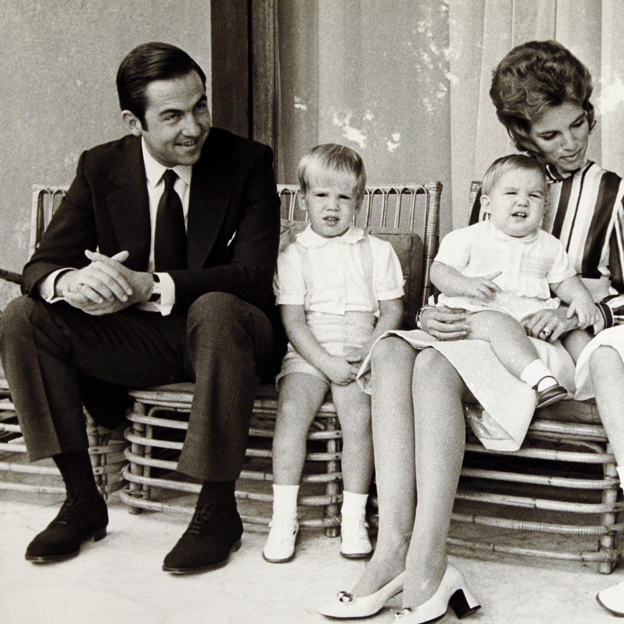 Constantino con su familia en los años 70.