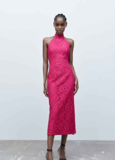 Imagen - Vestido de encaje de Zara, 19,99€ (antes 39,95€).