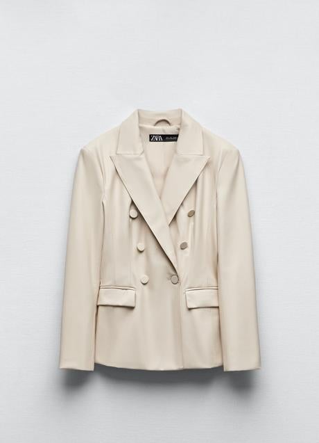 Imagen - Americana cruzada de Zara, 35,99€ (antes 79,99€).