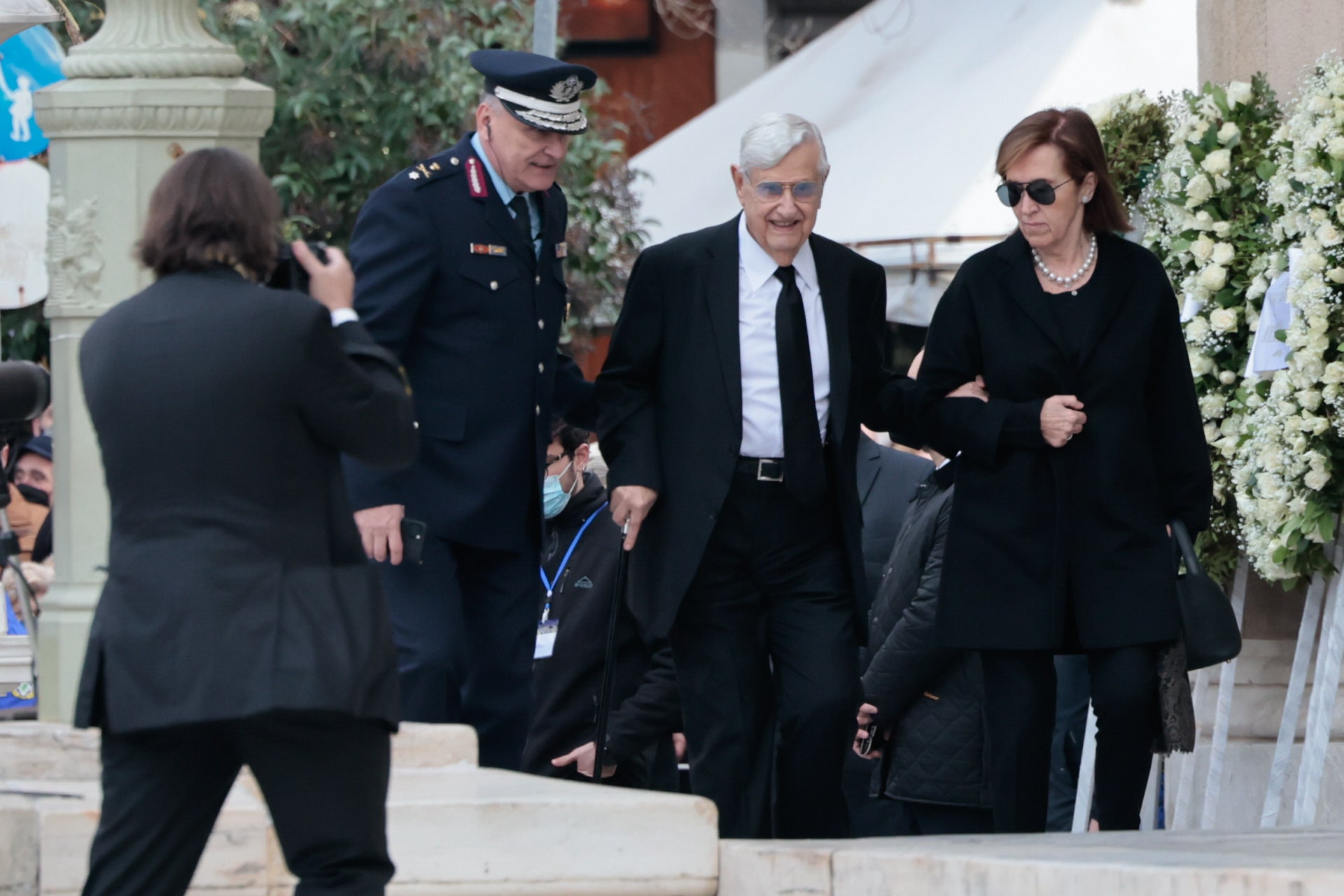 El empresario griego Kostas Kaisaris junto a su mujer, Christina.