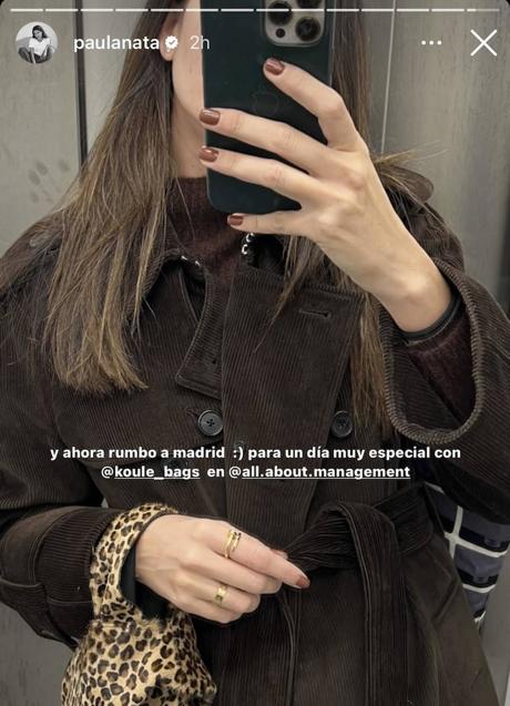 Imagen - Paula Nata con el bolso made in spain y estilo japonés.