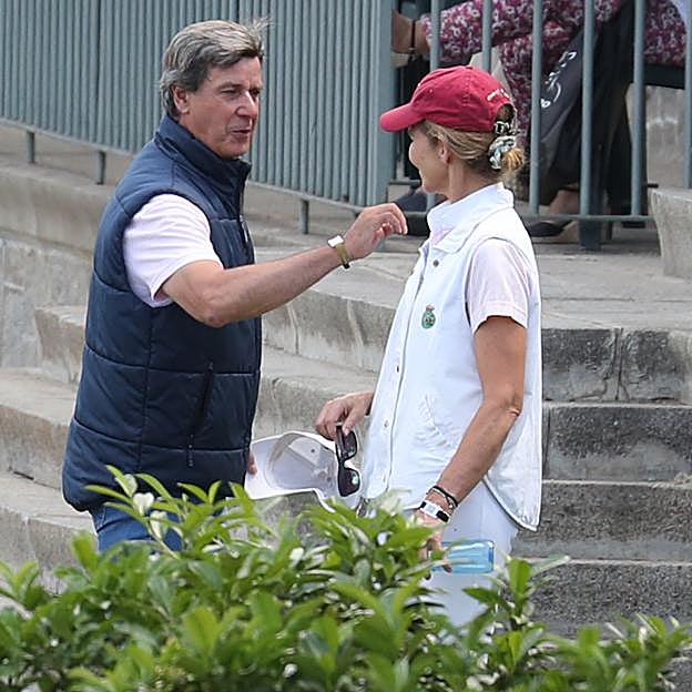 La relación entre Cayetano y la infanta Elena sigue siendo buena aunque a ella no le gustó aparecer en el libro de memorias del duque de Arjona. 