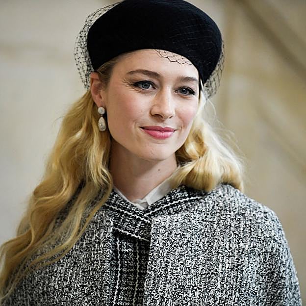 Botas altas y faldas plisadas: Beatrice Borromeo y las otras invitadas al desfile de Dior nos revelan las tendencias de 2023