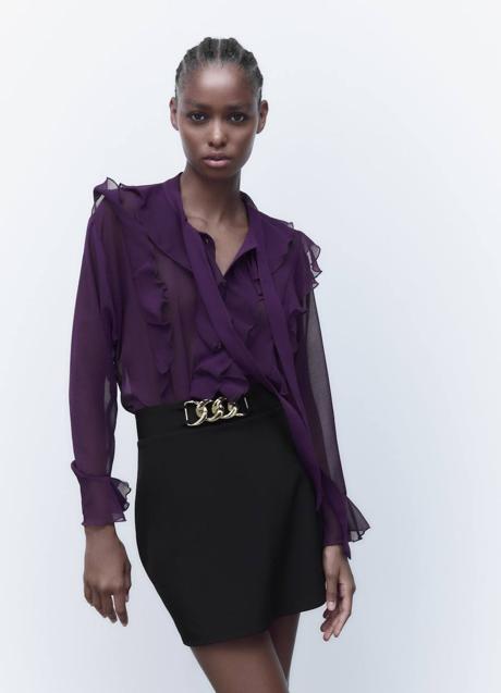 Imagen - Minifalda con detalle de cadena