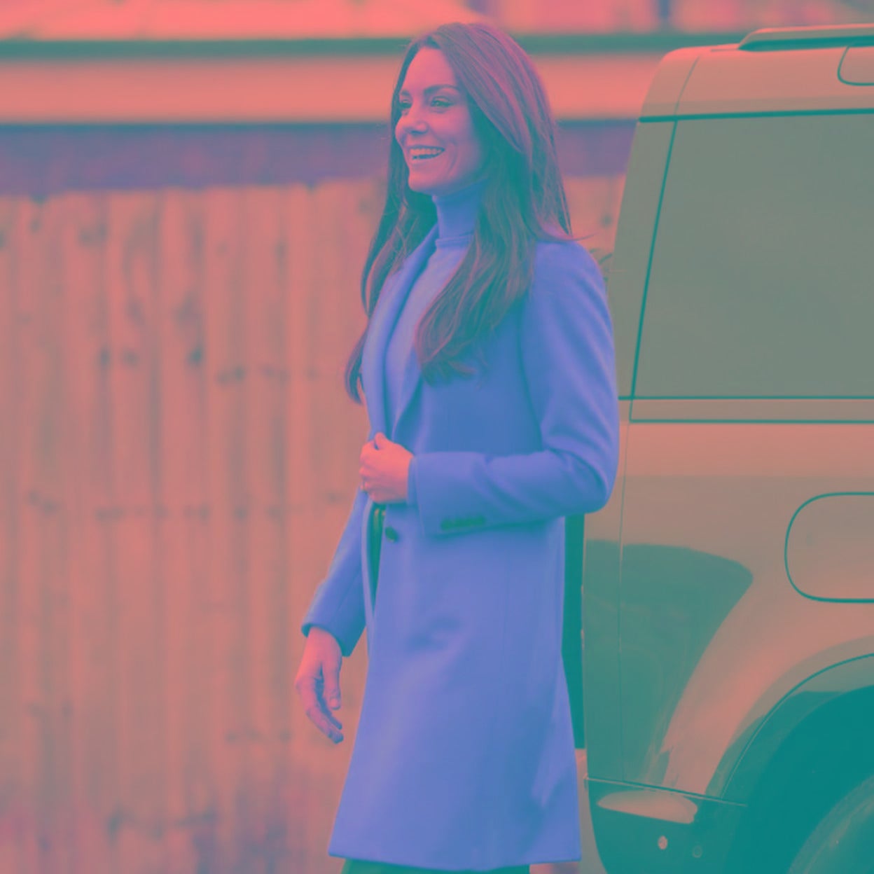 La princesa de Gales con abrigo fucsia.