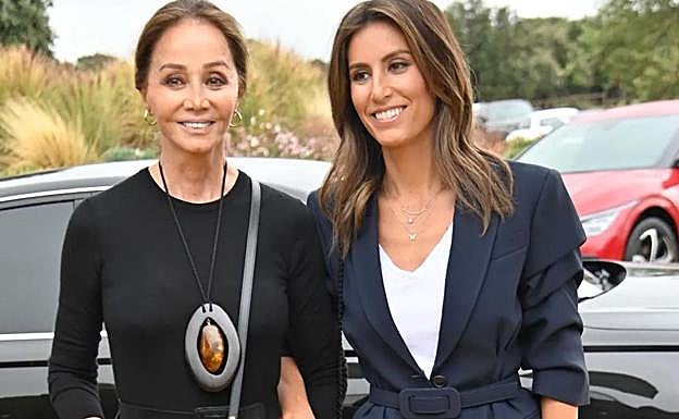 Isabel Preysler y Ana Boyer arroparon a Tamara Falcó durante la ruptura con Íñigo Onieva y manifestaron su disgusto ante la humillante situación. 