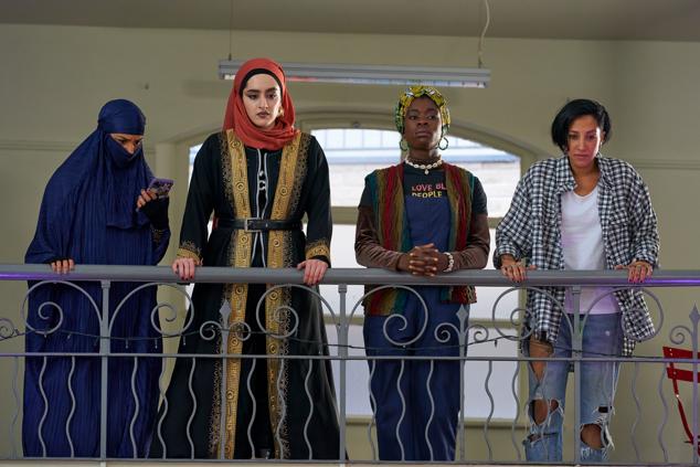 Ganadora de tres premios BAFTA , esta comedia es un retrato de los altibajos de los miembros de una banda punk musulmana, Lady Parts, vistos a través de los ojos de Amina Hussein, una estudiante de ciencia que es reclutada para ser la guitarrista principal del grupo. 