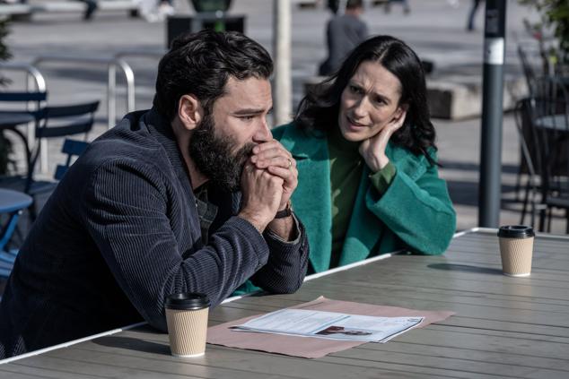 Aidan Turner (Poldark) protagoniza esta adaptación de la novela homónima de Michael Robotham en la que interpreta a un brillante psicólogo que se convierte en el principal sospechoso del asesinato que investiga la policía. 