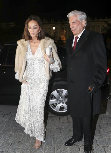 Imagen - isabel Preysler con vestido largo. Foto: Gtres.