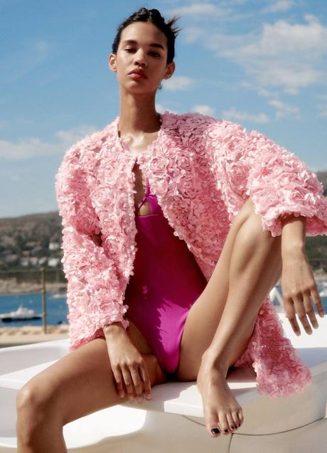 Imagen - Abrigo de punto con flores rosa