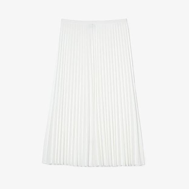 La falda de Lacoste.
