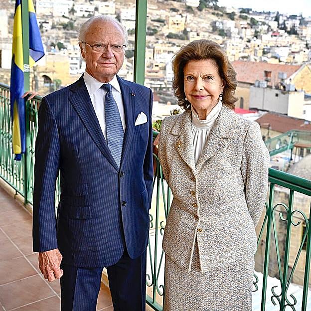 El rey Carlos Gustavo de Suecia y su esposa, la reina Silvia.