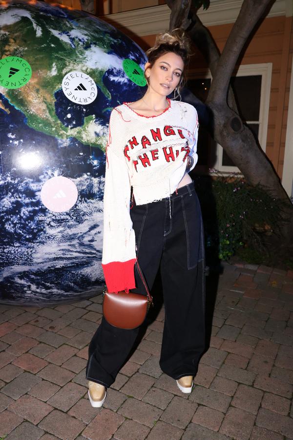 La hija del rey del pop Paris Jackson demuestra que un look desaliñado y vanguardista también puede ser una buena opción.