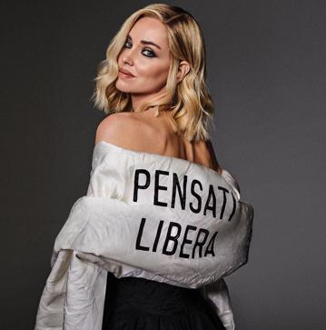 Imagen secundaria 1 - MODA: Los espectaculares vestidos feministas de Chiara Ferragni en Sanremo