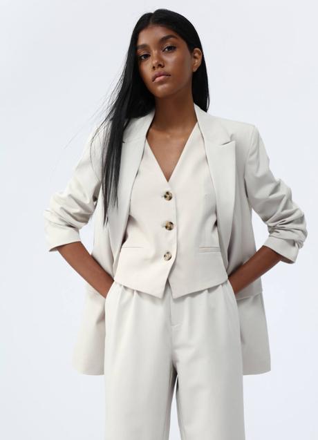 Imagen - Traje de tres piezas blanco