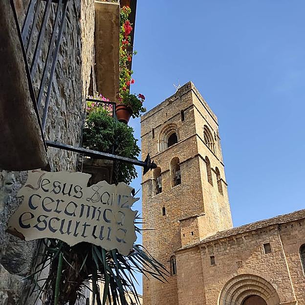 La iglesia románica de Santa María, en Aínsa. 