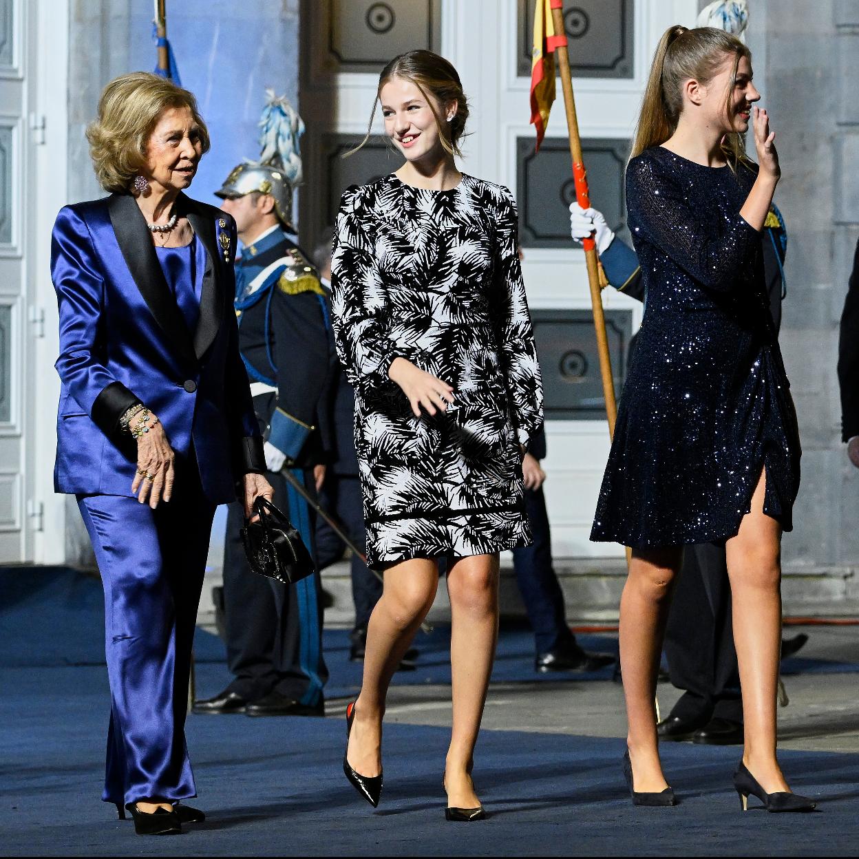 La reina Sofía con la princesa Leonor y la infanta Sofía en los Premios Princesa de Asturias 2022.