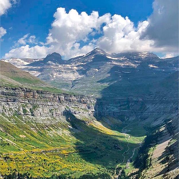 Panorámica del Parque Nacional de Ordesa y Monte Perdido. 