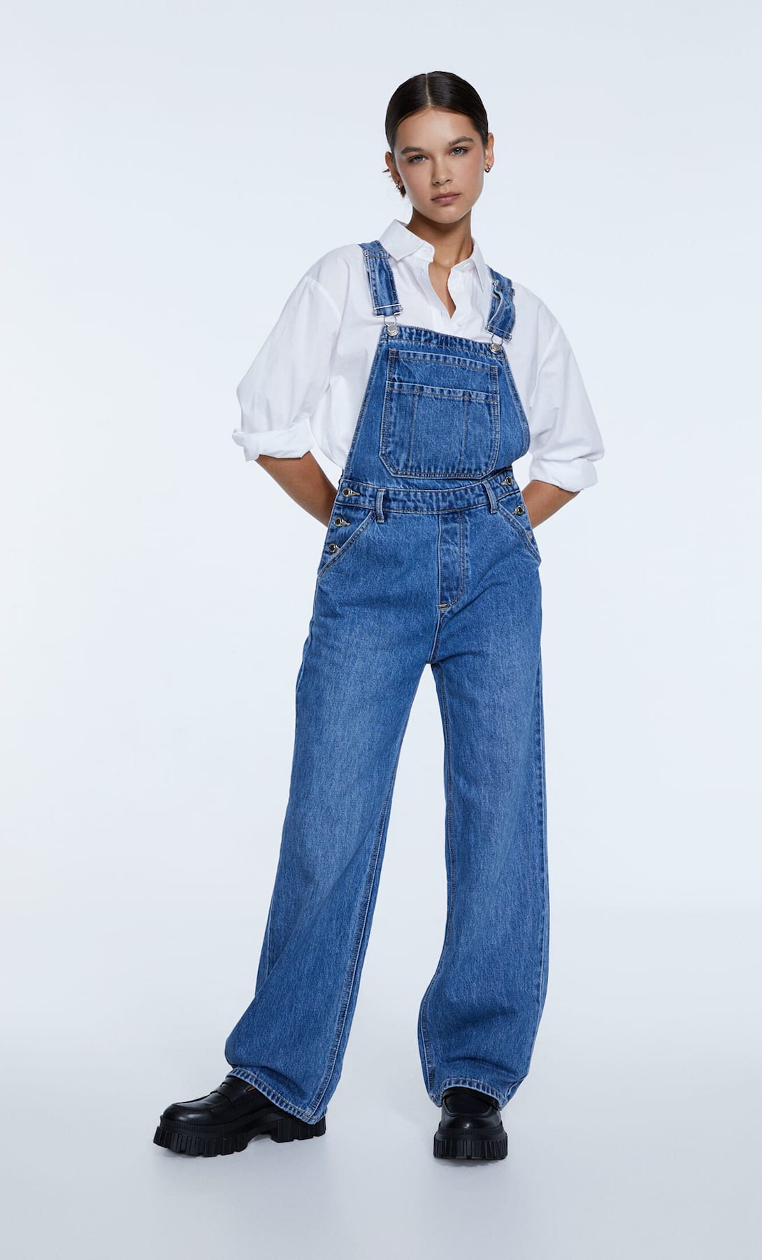 Imagen - Peto vaquero de Stradivarius (35,99 euros)