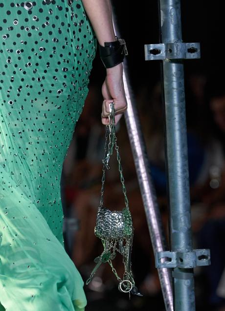 Imagen - Bolso Iconic 1969 de Paco Rabanne. Foto: Launchmetrics Spotlight.