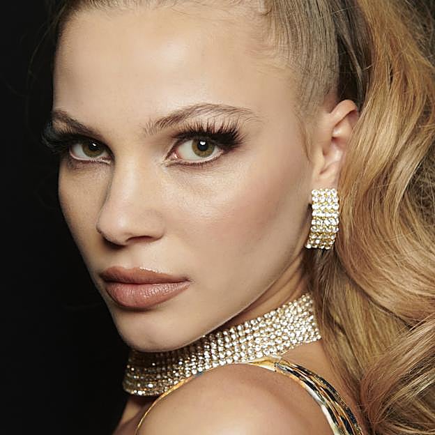 Rizador de pestañas eléctrico, el truco viral de Tiktok que consigue unas pestañas de infarto mucho más duraderas