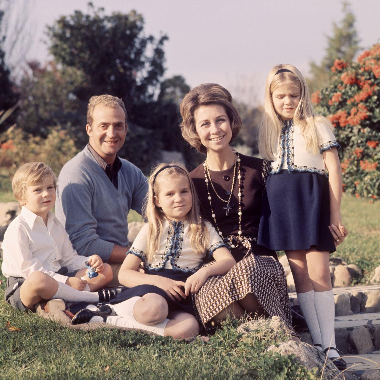 Si se confirmara que el rey Juan Carlos tiene una cuarta hija no reconocida, se destaparía probablemente el secreto mejor guardado de la vida íntima del emérito. 