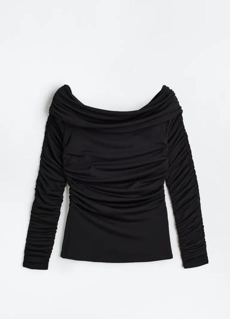 Imagen - Top escote hombros en color negro de H&M. Foto: H&M: