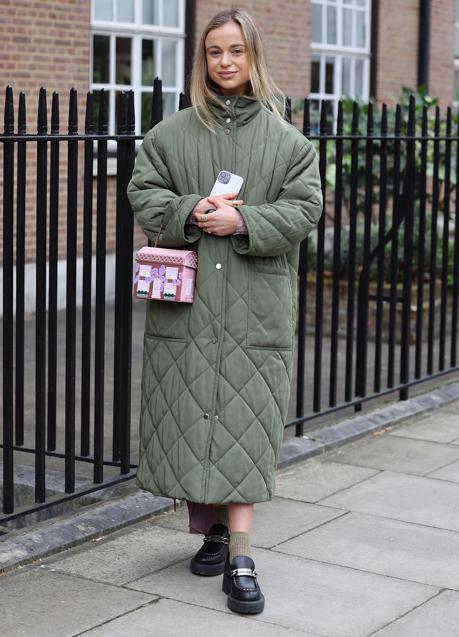 Imagen - Amelia Windor en el street style de la London Fashion Week.