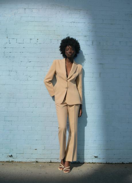 Imagen - Conjunto de americana (59,99 euros) y pantalón (29,99 euros) de Zara