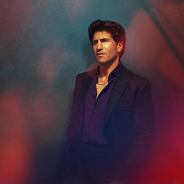 Jon Bernthal en una imagen promocional de American Gigolo.