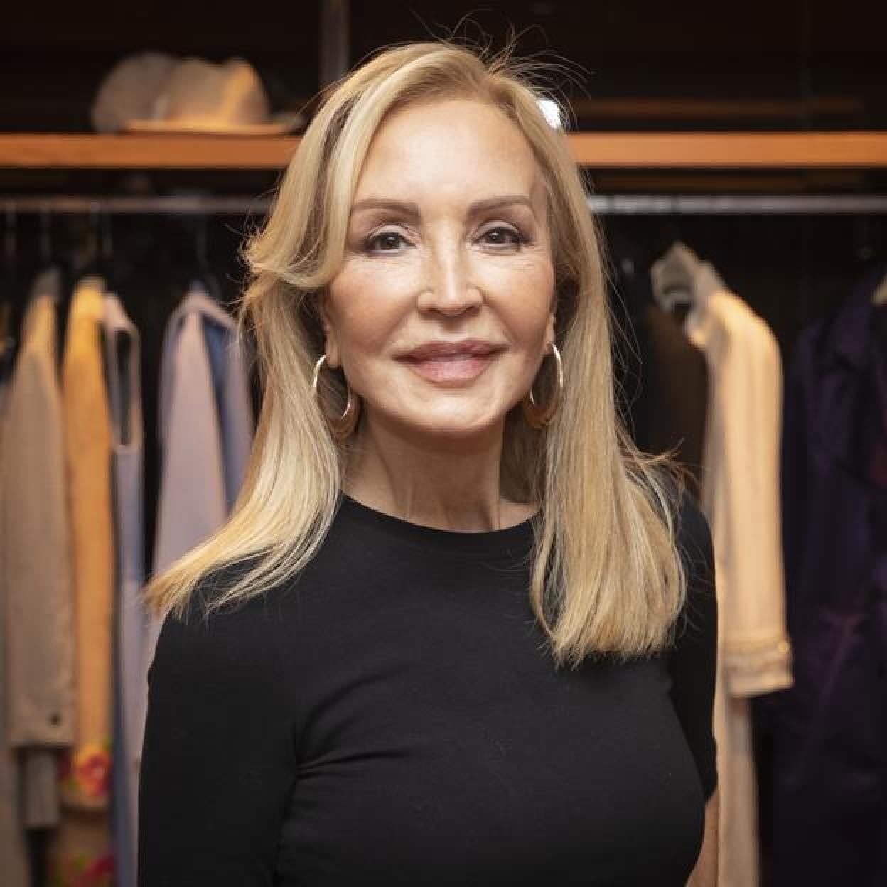 Carmen Lomana tiene todas las claves de estilo para que estrenas la nueva temporada con los mejores looks de primavera. 