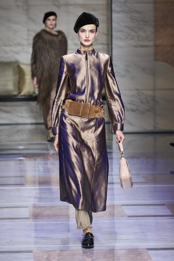 Armani recorre 35 años de la industria de la moda con su colección Cipria. Una inspiración que toma como referencia las tonalidades empolvadas. 