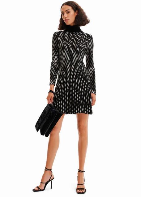 Imagen - Vestido de punto estampado de Desigual (99,99 euros)