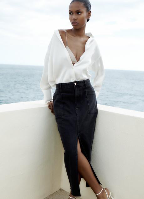 Imagen - Falda midi vaquera de Zara (25,99 euros)