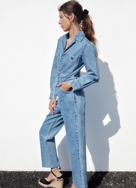 Imagen - Mono vaquero con bolsillos de Zara (39,95 euros)