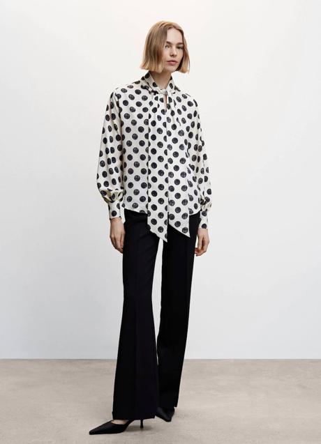 Imagen - Blusa de lunares con lazada