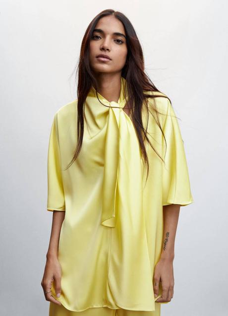 Imagen - Camisa satinada amarilla