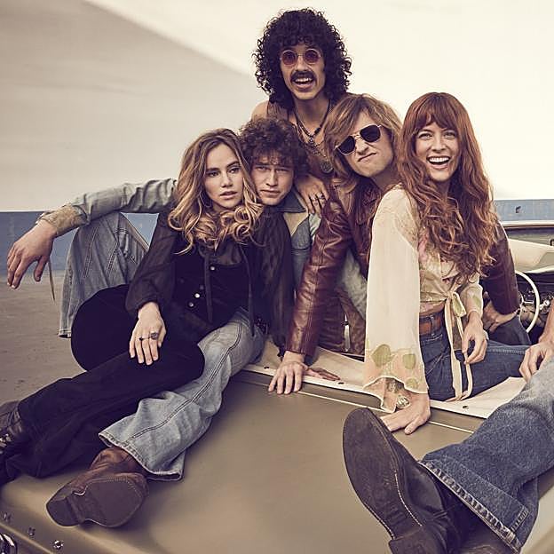 Los protagonistas de Todos quieren a Daisy Jones.