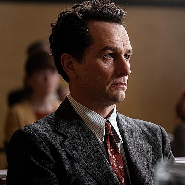 Matthew Rhys en la segunda temporada de Perry Mason.