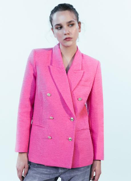 Imagen - Chaqueta rosa con doble botonadura de Sfera (49,99 euros)