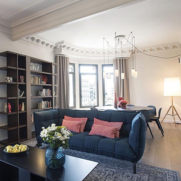 Salón de uno de los apartamentos de Casagrand Luxury Suites. l