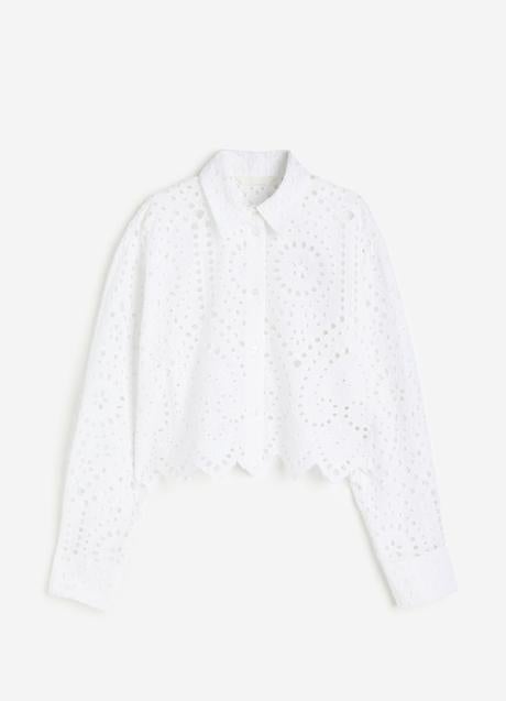 Imagen - Blusa blanca calada de H&M (39,99 euros)